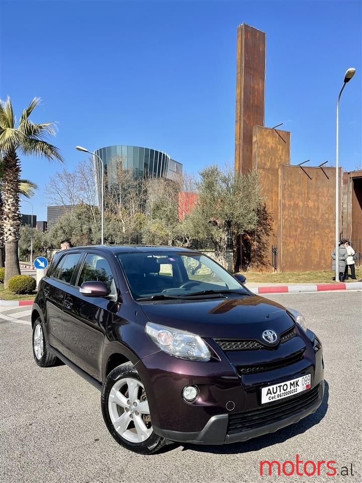 2010' Toyota Urban Cruiser photo #5