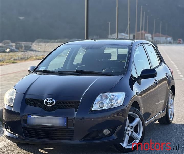 2007' Toyota Auris photo #2