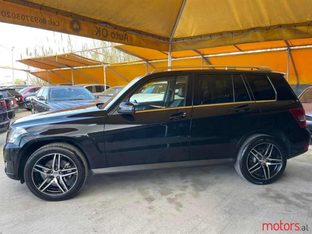 2009' Mercedes-Benz GLK 220 photo #2