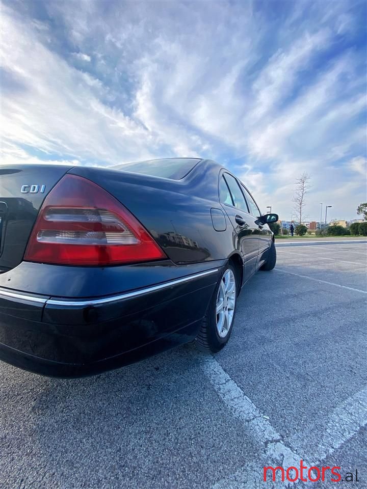 2001' Mercedes-Benz 220 photo #3