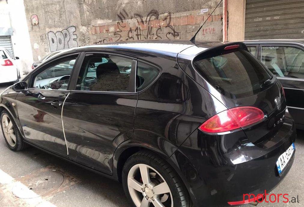 2006' SEAT Leon photo #1