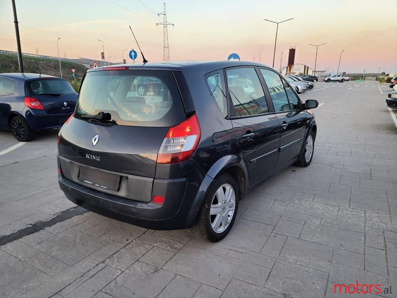 2006' Renault Scenic photo #2