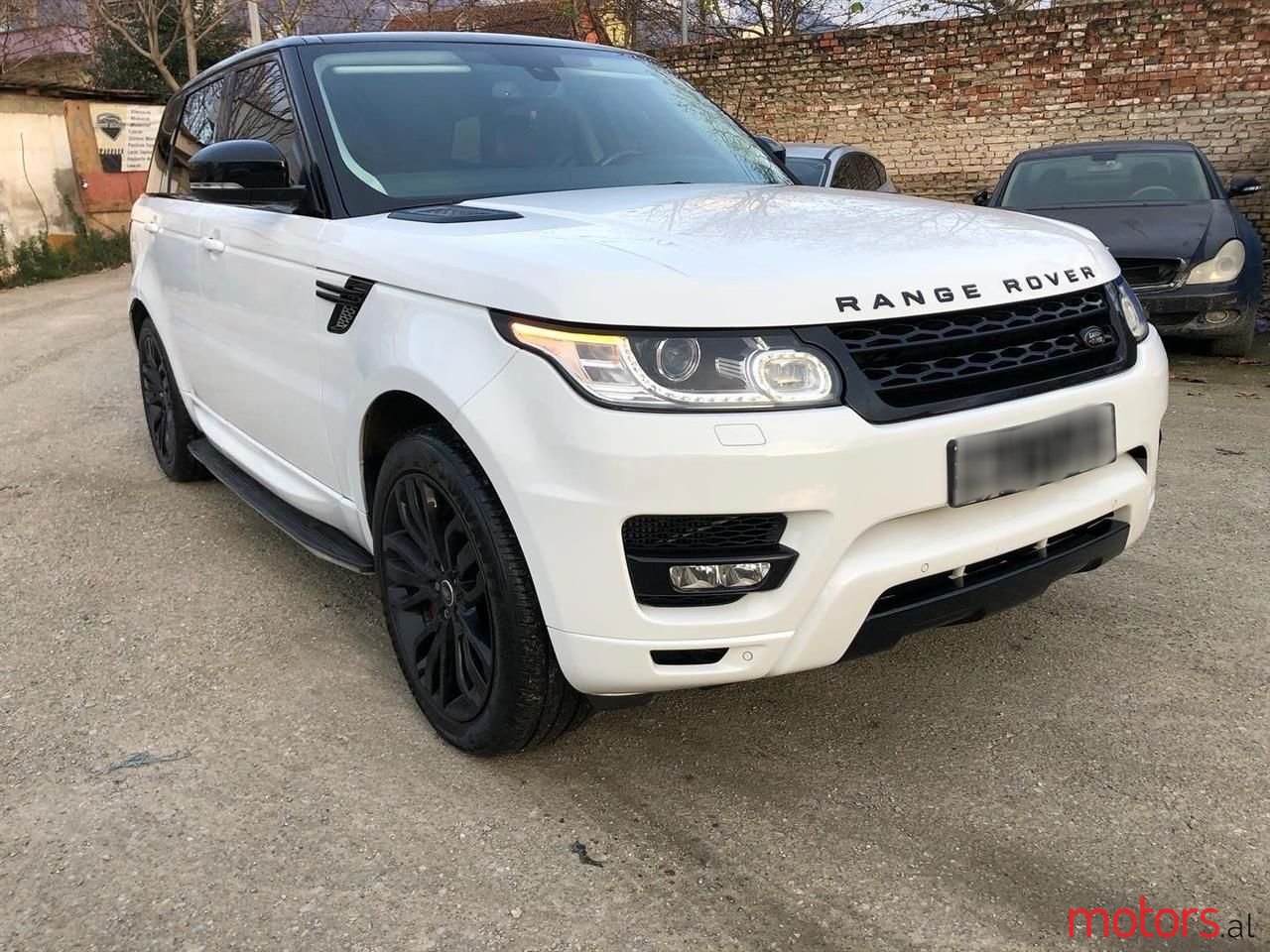 2014' Land Rover Range Rover Sport photo #3