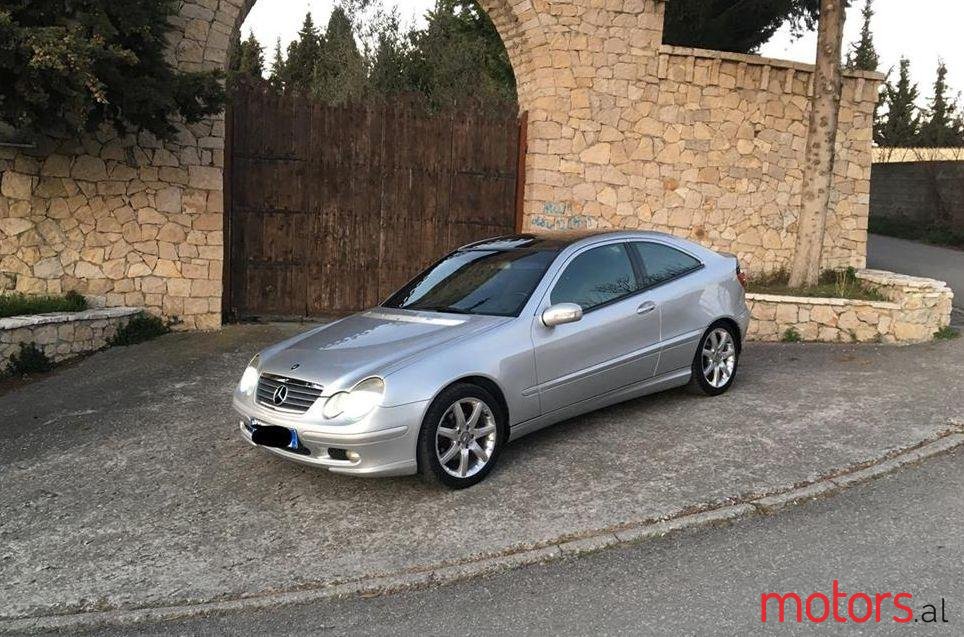 2002' Mercedes-Benz 220 photo #1