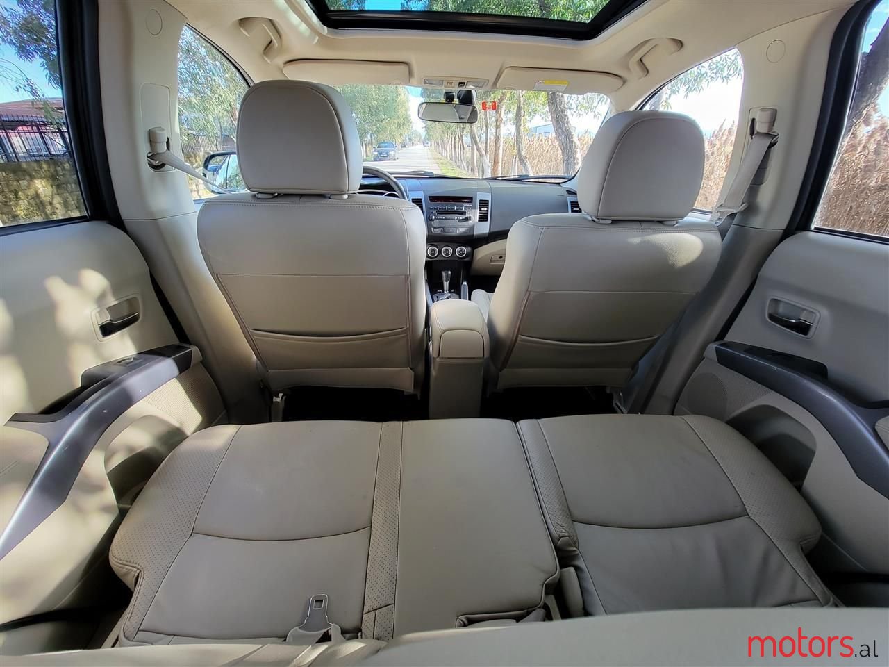 2008' Mitsubishi Outlander photo #6