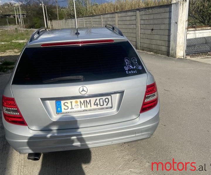 2013' Mercedes-Benz C 220 photo #2