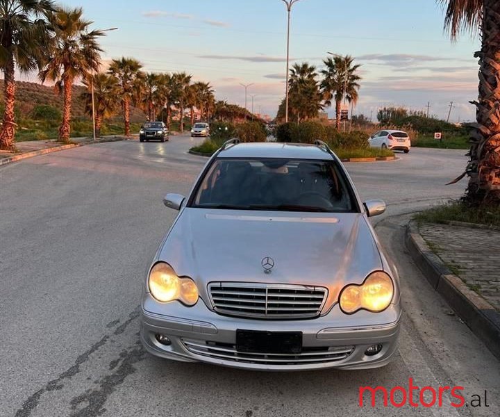 2006' Mercedes-Benz C 220 photo #1