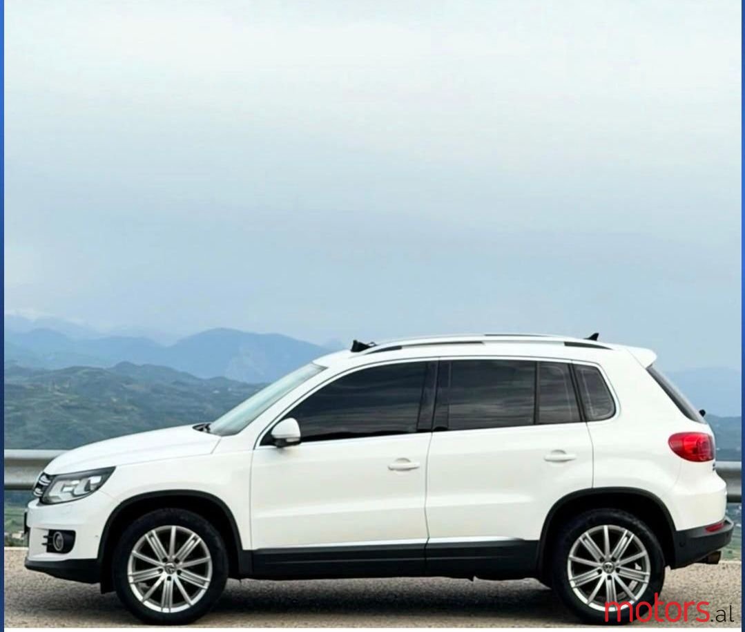 2014' Volkswagen Tiguan photo #5