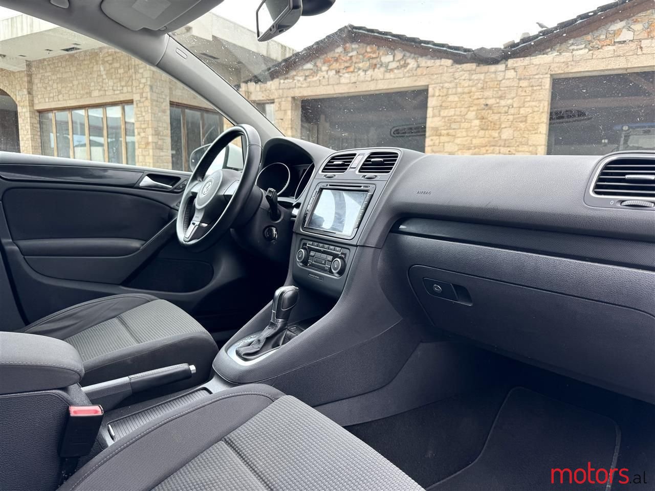 2013' Volkswagen Golf photo #2