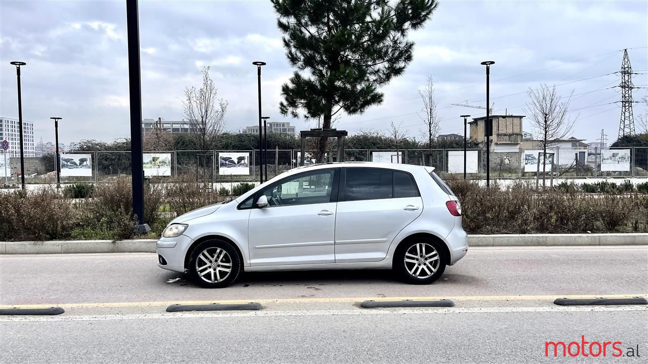 2007' Volkswagen Golf Plus photo #6
