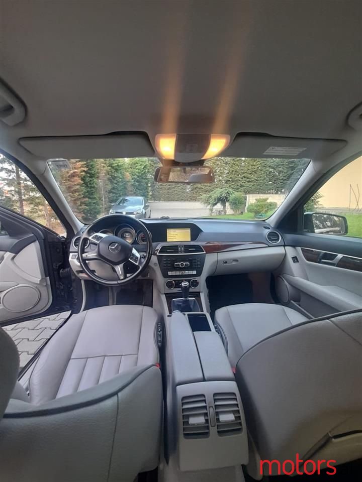 2013' Mercedes-Benz C 220 photo #5