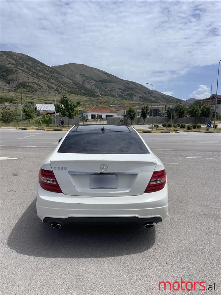 2013' Mercedes-Benz 350 photo #4