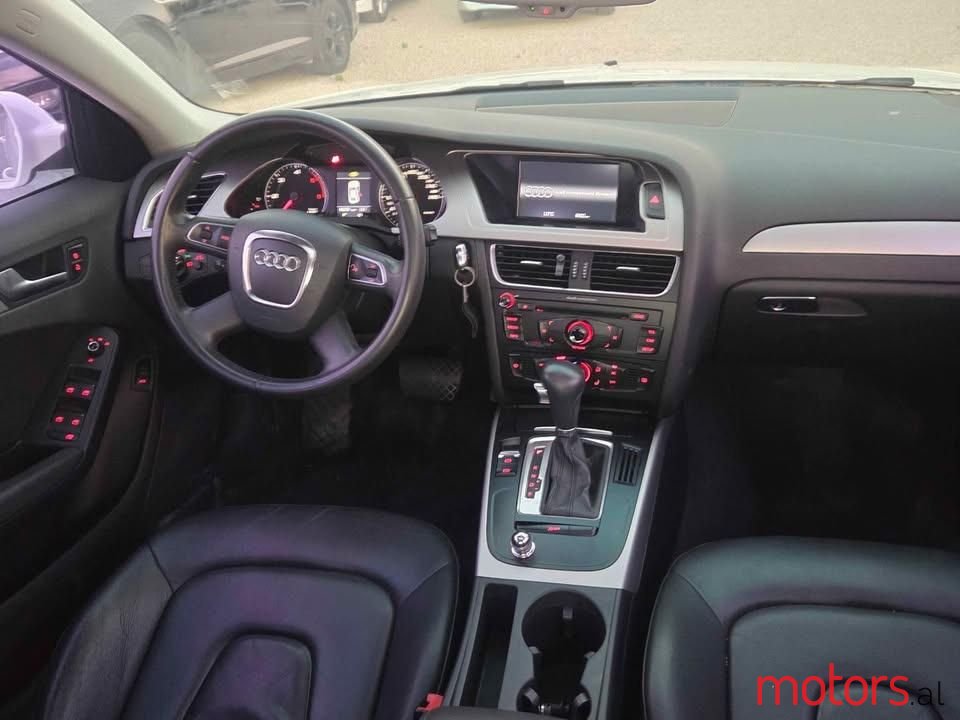 2012' Audi A4 photo #5