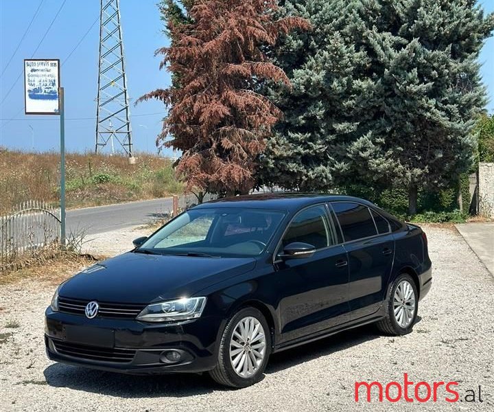 2012' Volkswagen Jetta photo #1