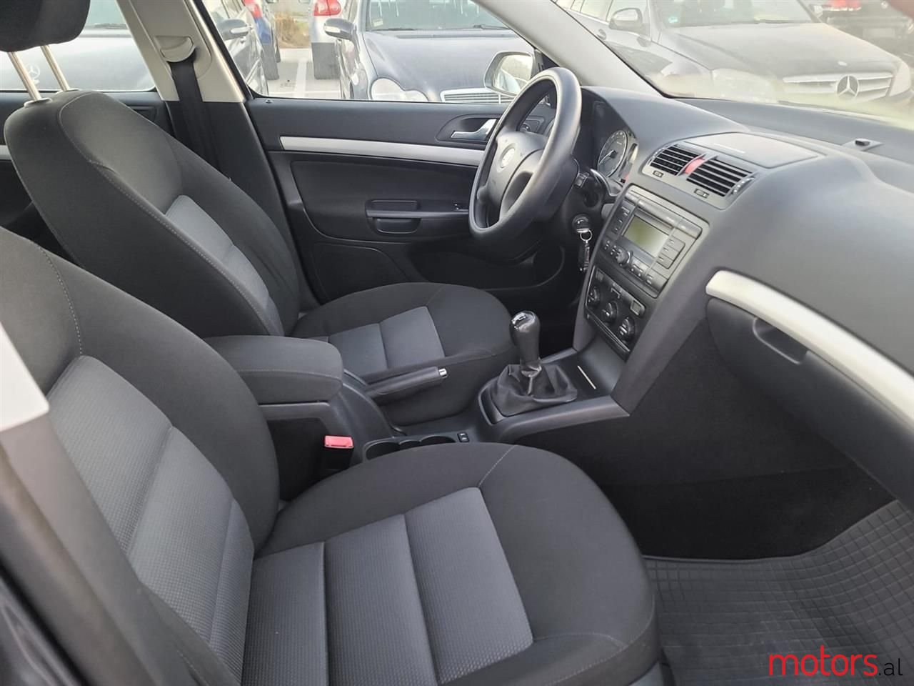 2007' Skoda Octavia photo #5