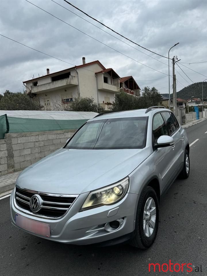 2008' Volkswagen Tiguan photo #1