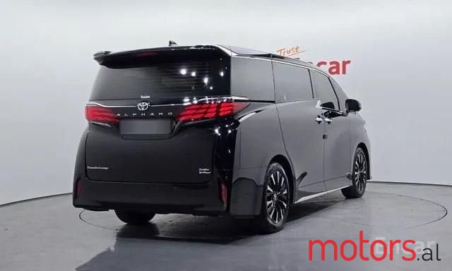 2024' Toyota Alphared photo #2