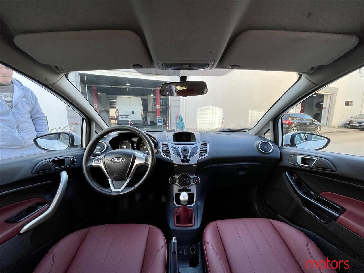 2013' Ford Fiesta photo #3