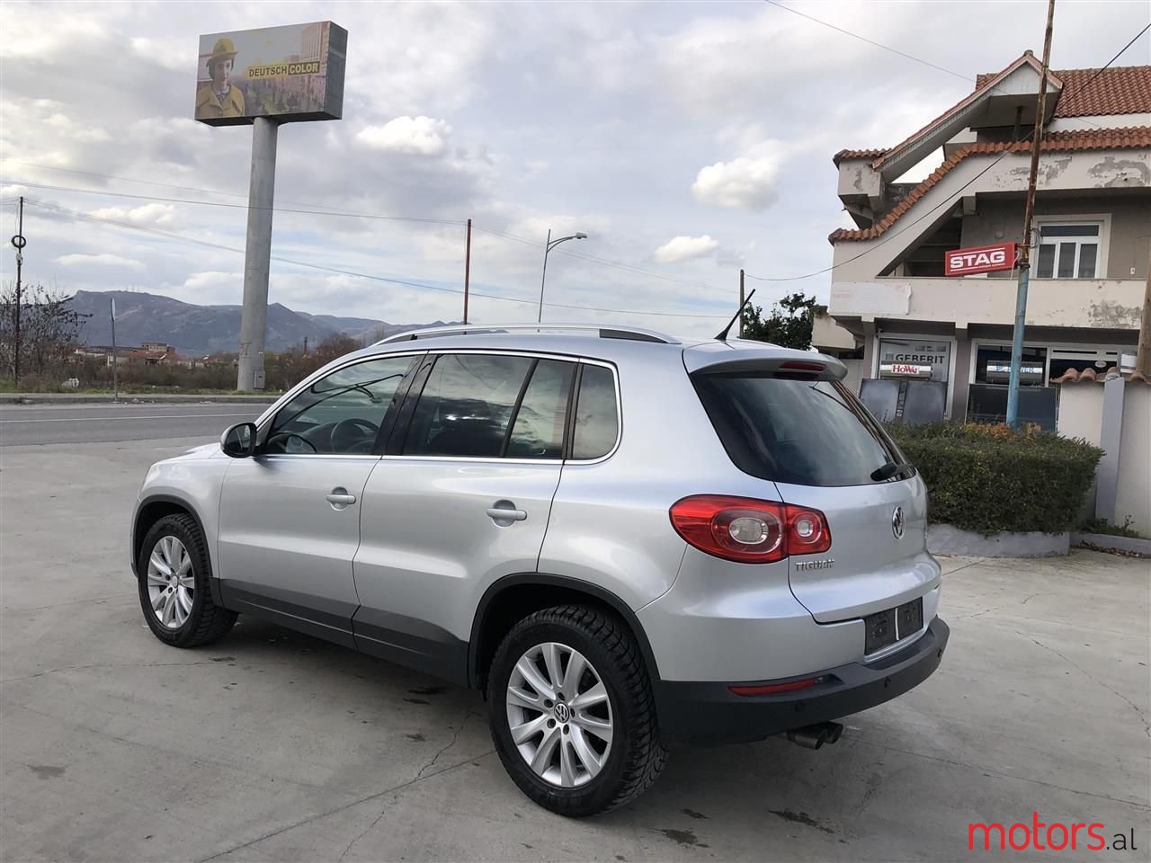 2009' Volkswagen Tiguan photo #3