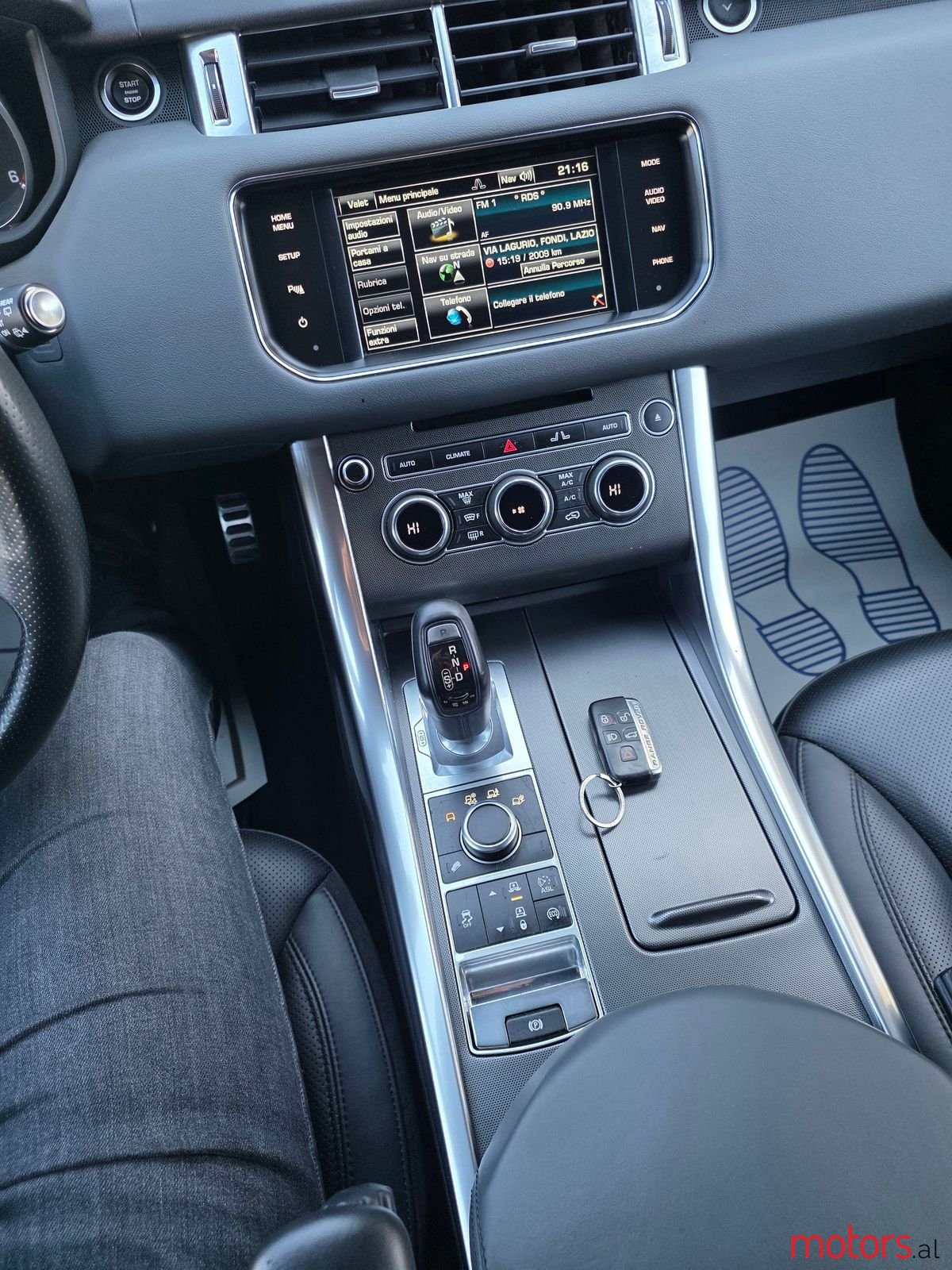 2015' Land Rover Range Rover Sport photo #2