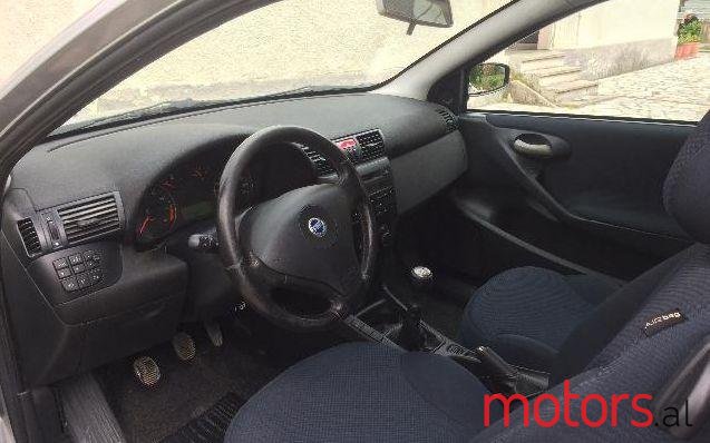 2005' Fiat Stilo photo #2