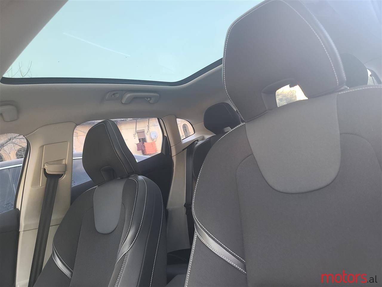 2015' Volvo V40 photo #4