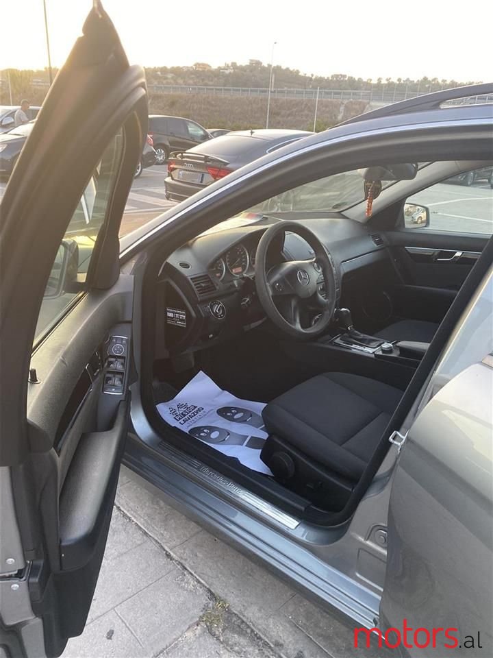 2010' Mercedes-Benz C 220 photo #6