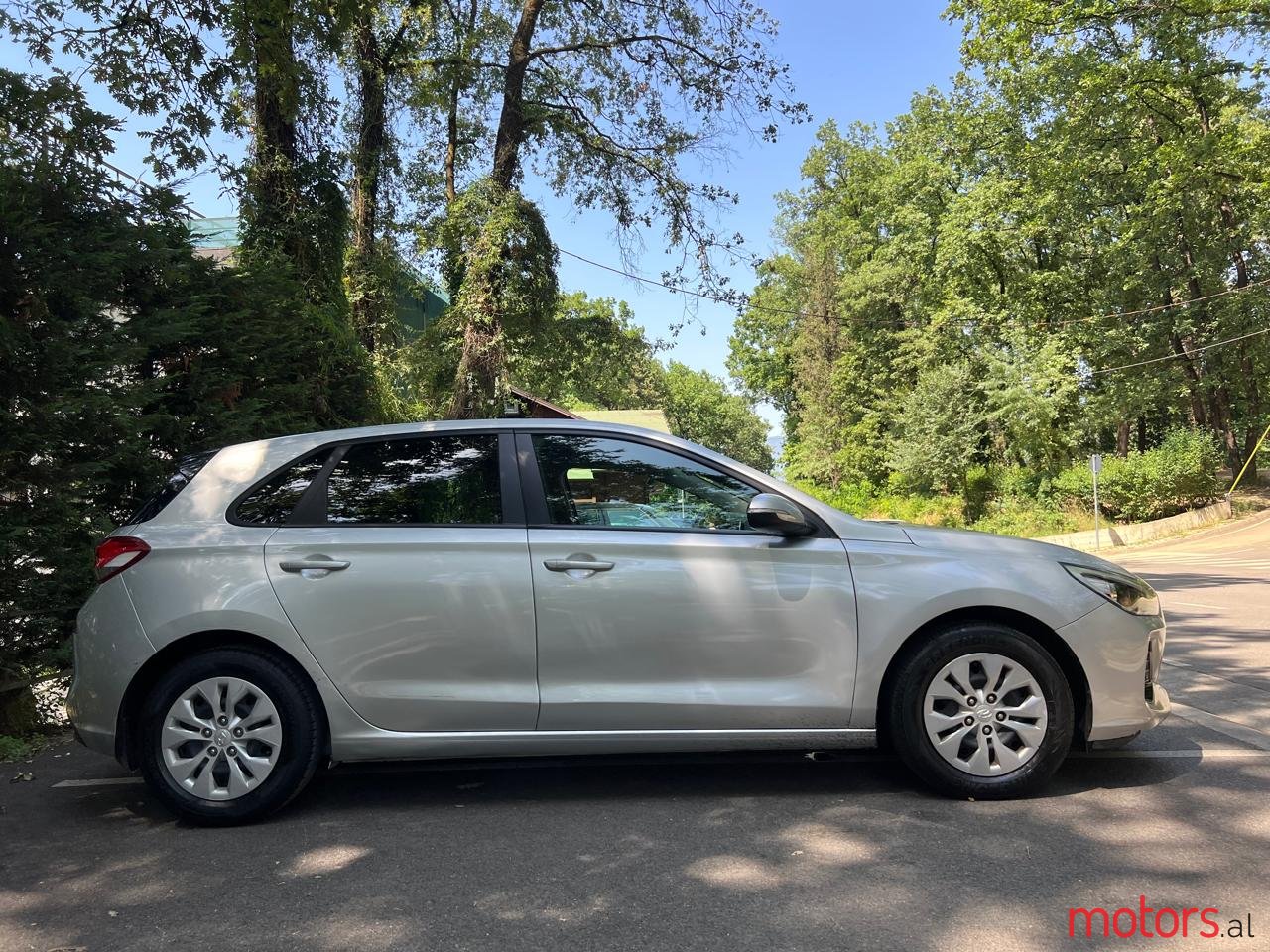 2017' Hyundai i30 photo #5