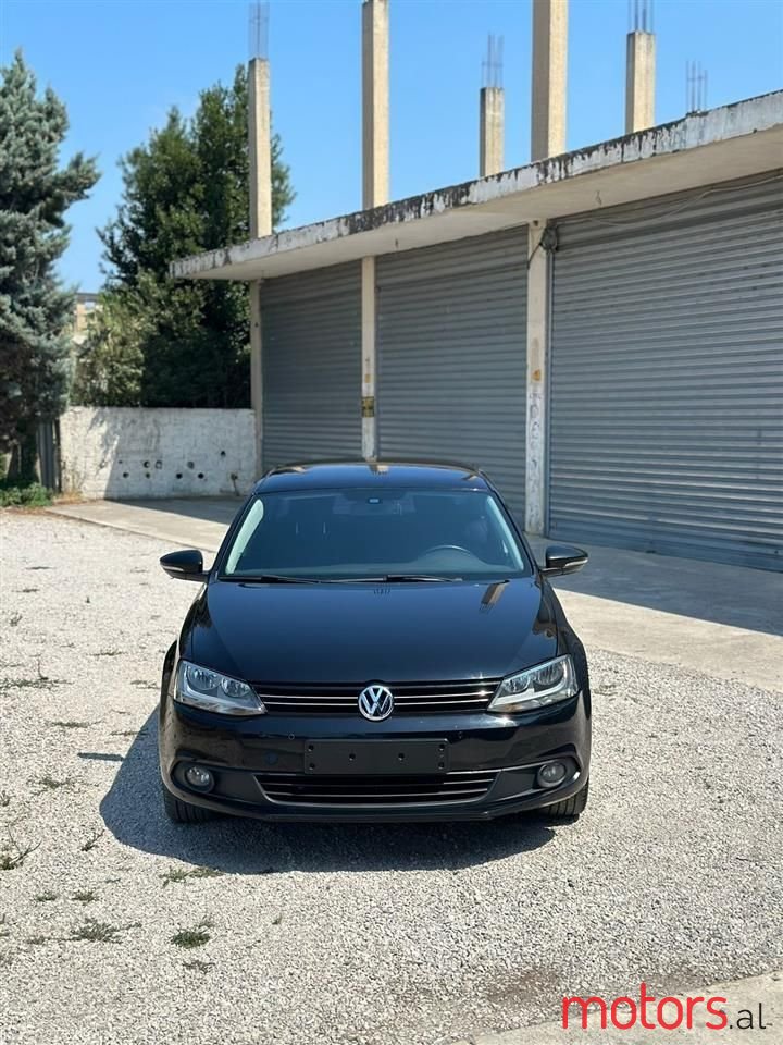 2012' Volkswagen Jetta photo #4