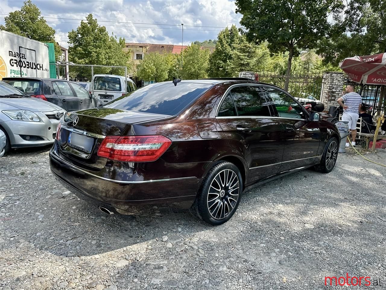 2009' Mercedes-Benz E 350 photo #2