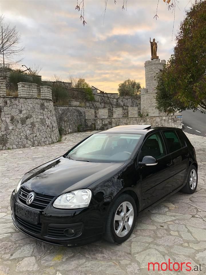 2008' Volkswagen Golf photo #1