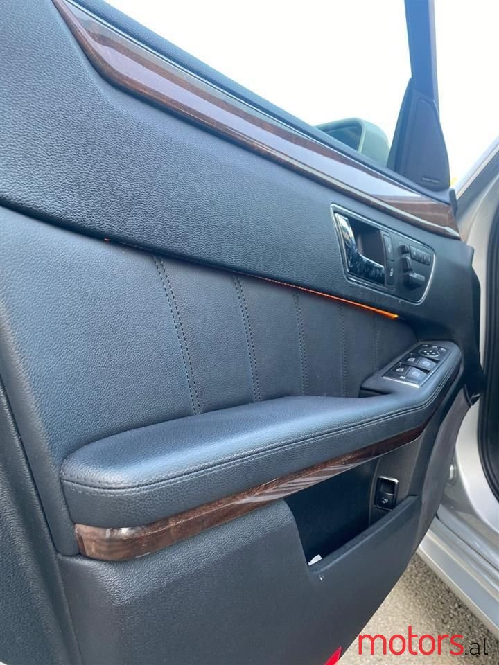 2012' Mercedes-Benz 350 photo #2