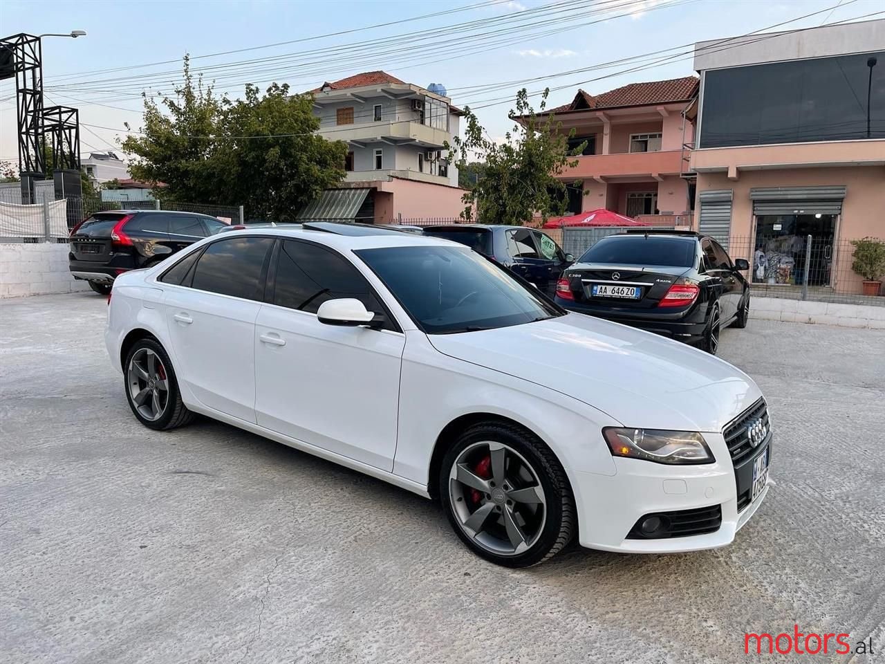 2010' Audi A4 photo #1