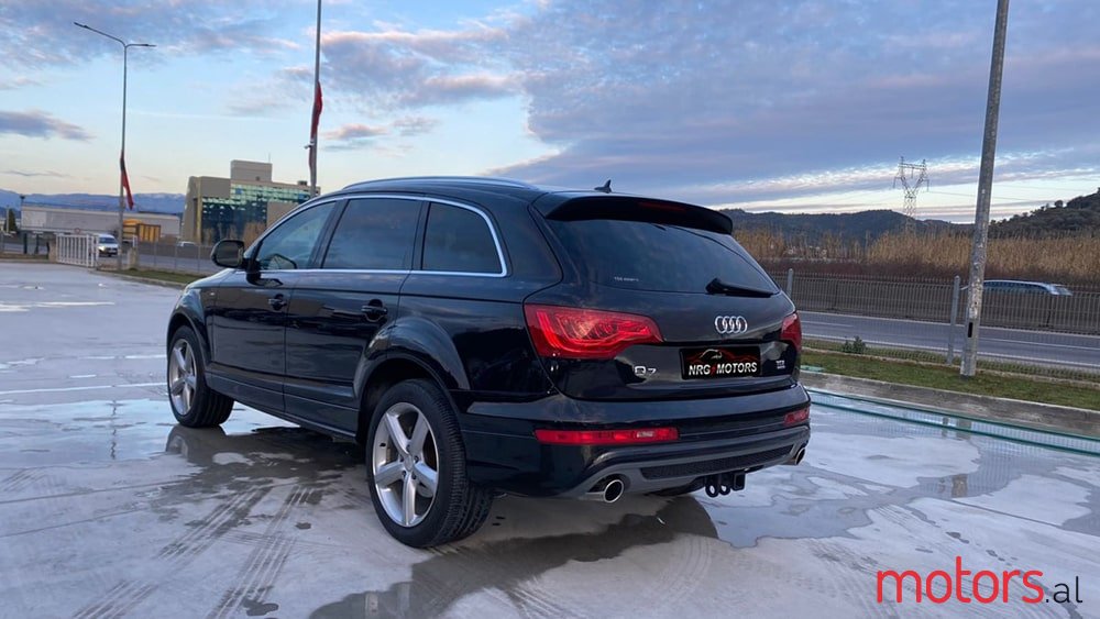 2011' Audi Q7 photo #3