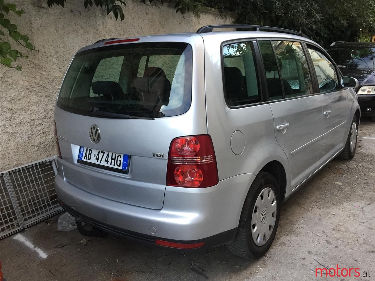 2007' Volkswagen Touran photo #6
