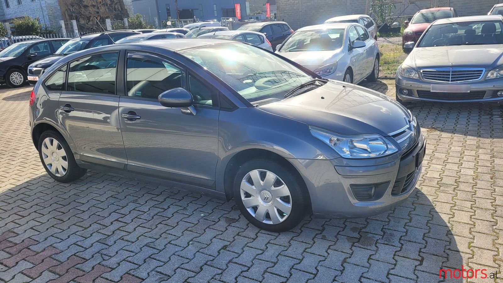 2010' Citroen C4 photo #4