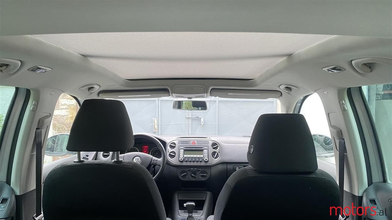 2009' Volkswagen Tiguan photo #4