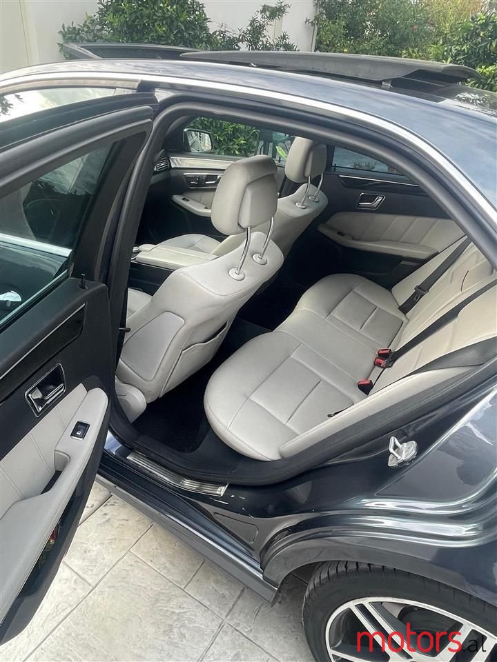 2012' Mercedes-Benz E 350 photo #3