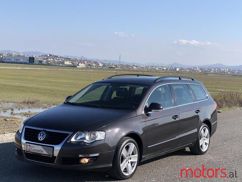 2008' Volkswagen Passat photo #1