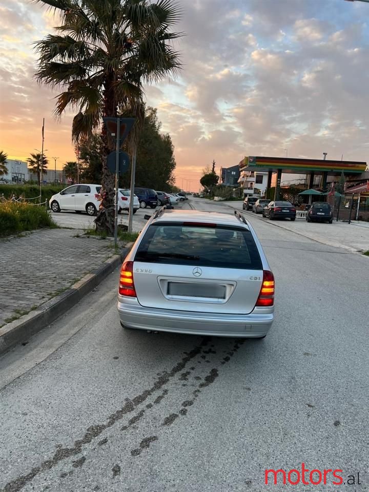 2006' Mercedes-Benz C 220 photo #2