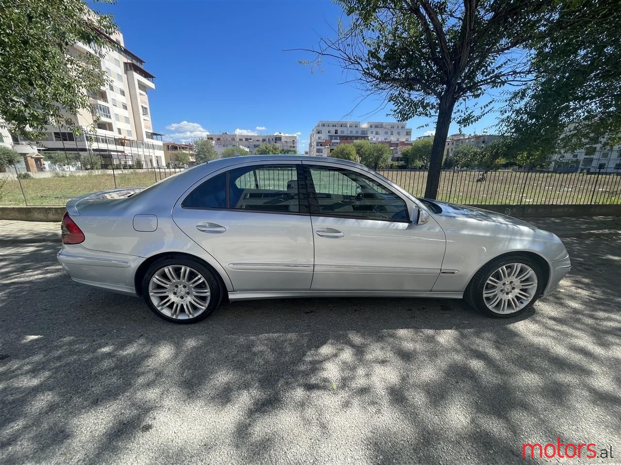 2007' Mercedes-Benz E 320 photo #3