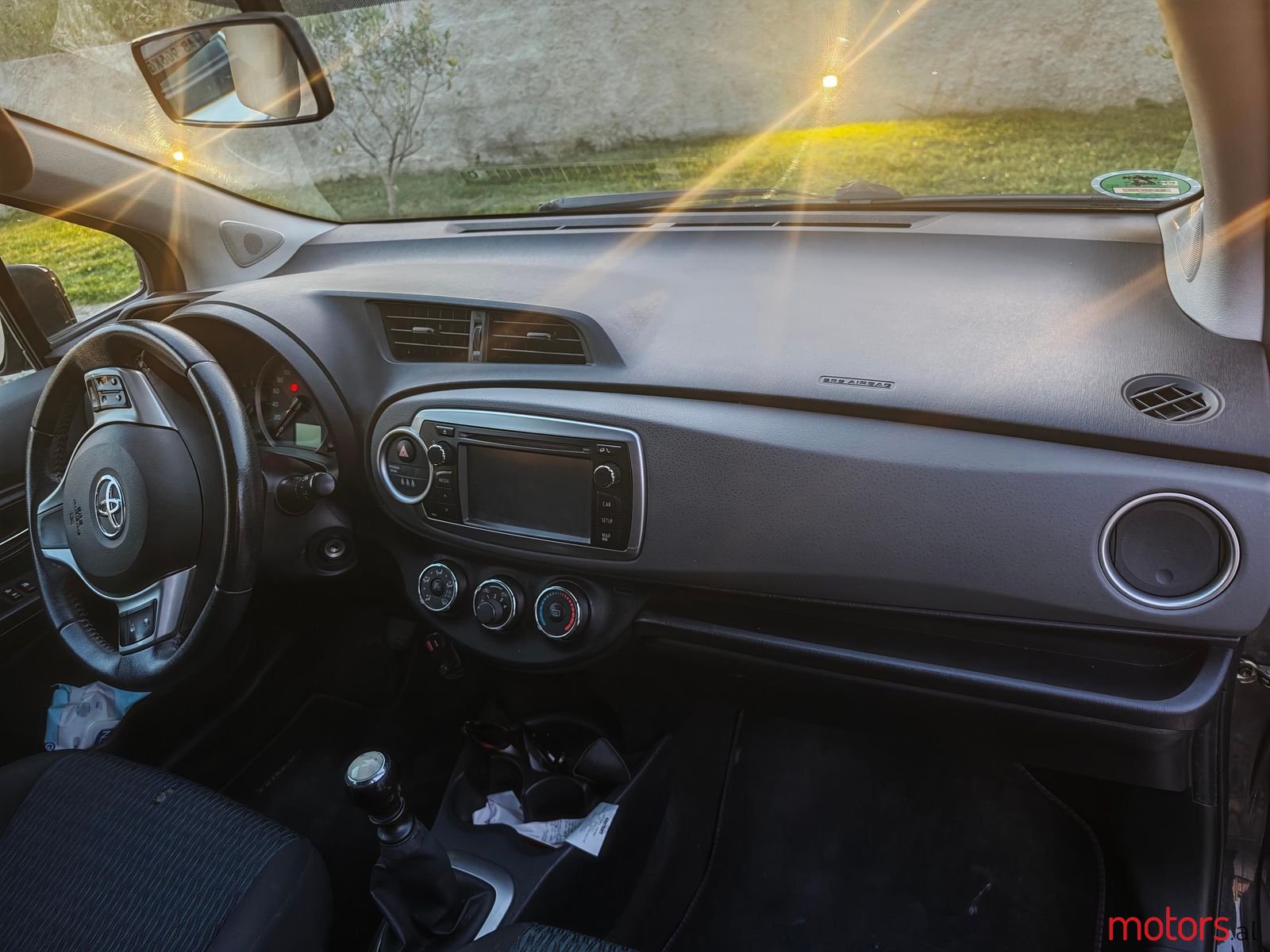 2013' Toyota Yaris photo #5