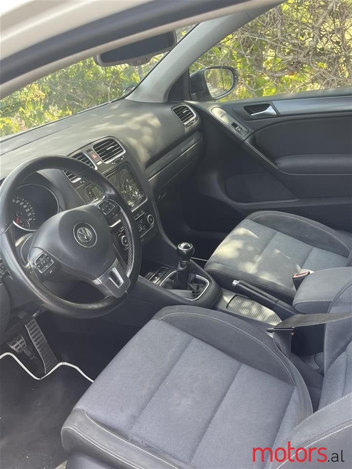 2012' Volkswagen Golf photo #4