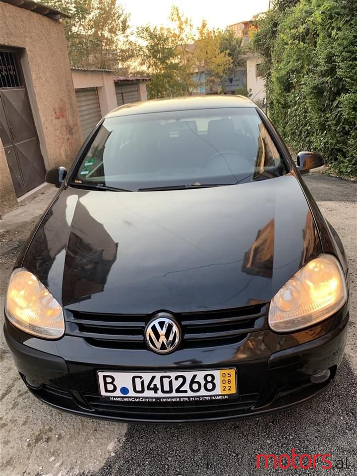 2005' Volkswagen Golf photo #2