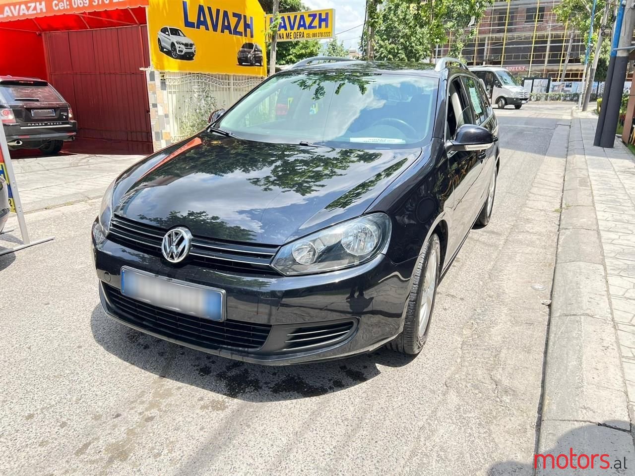 2011' Volkswagen Golf photo #1