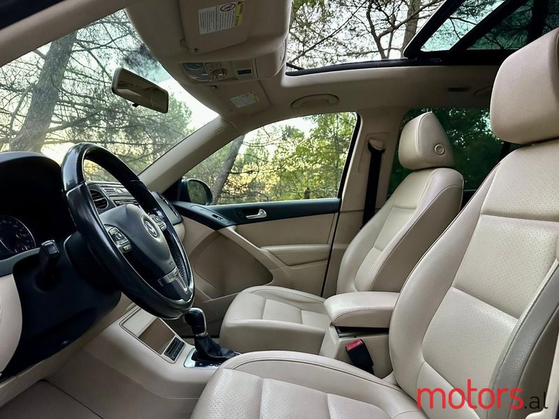 2013' Volkswagen Tiguan photo #3