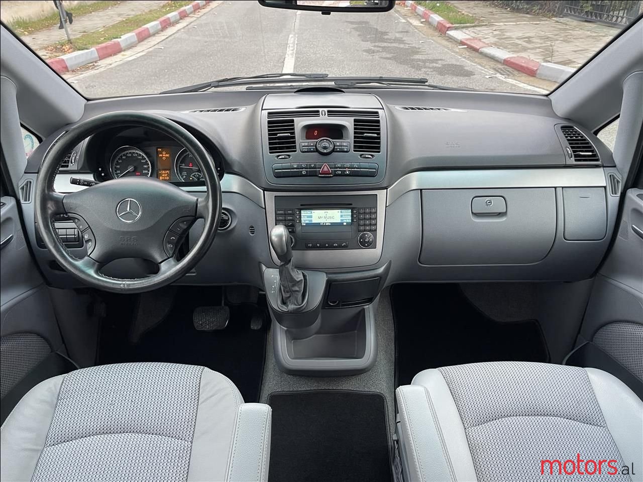 2007' Mercedes-Benz Viano photo #4