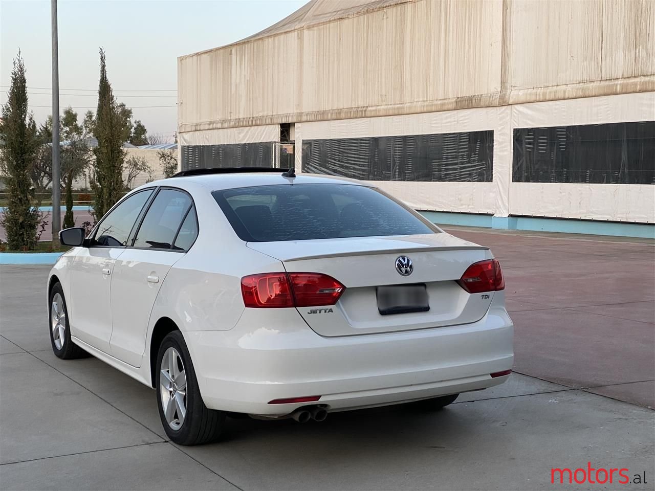 2012' Volkswagen Jetta photo #3