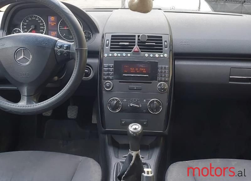 2008' Mercedes-Benz A 180 photo #4
