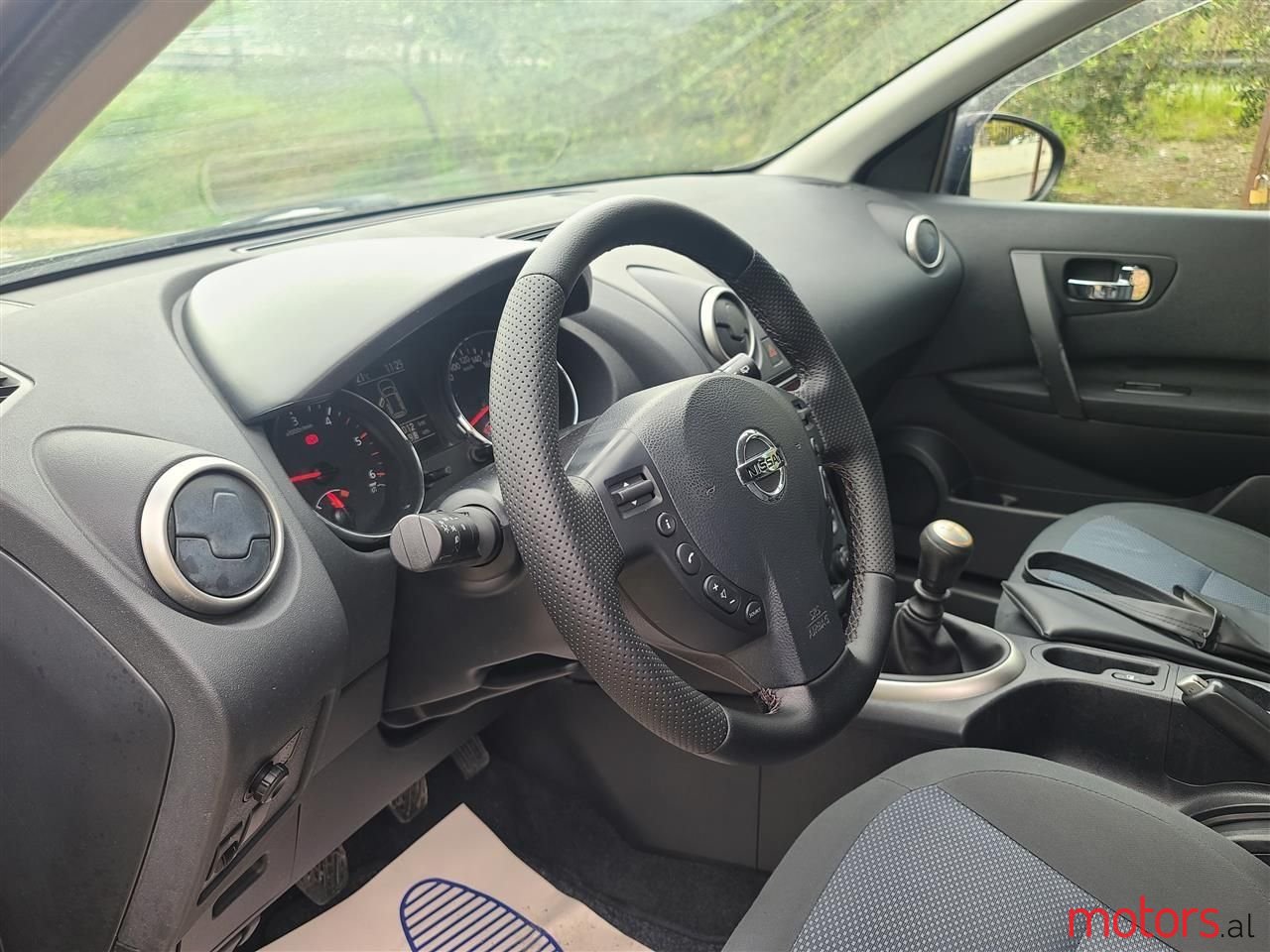 2013' Nissan Qashqai photo #2